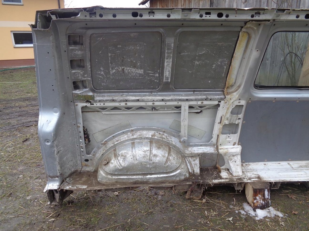 фото №10, Четверть крыло bok левый задняя задний vw transporter t5 long 03-