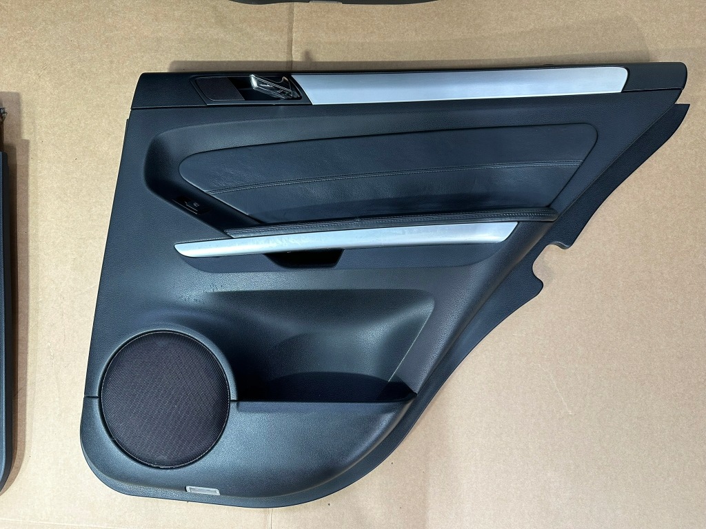 Обшивки дверь, обшивка левый правый mercedes ml w164 6.3 amg комплект, европа Недорого