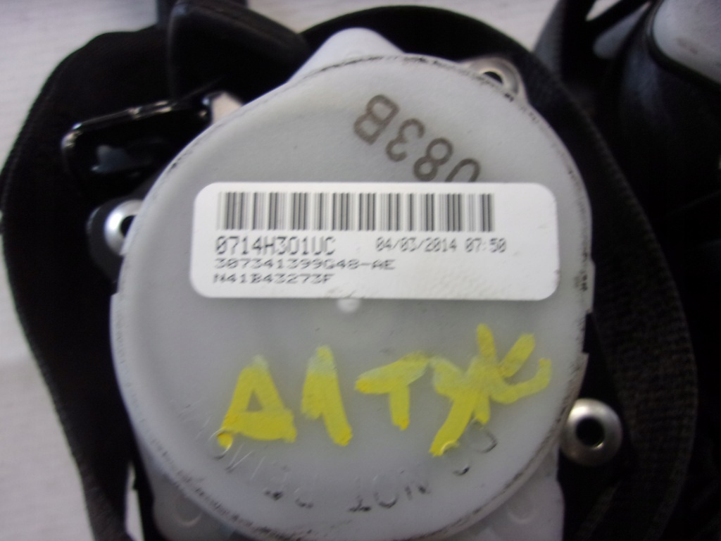 фото №2, Audi a1 8x ремни задняя левый правый защёлки