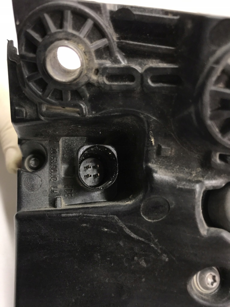 фото №10, Porsche cayenne лампа левая задняя 9y0945095b