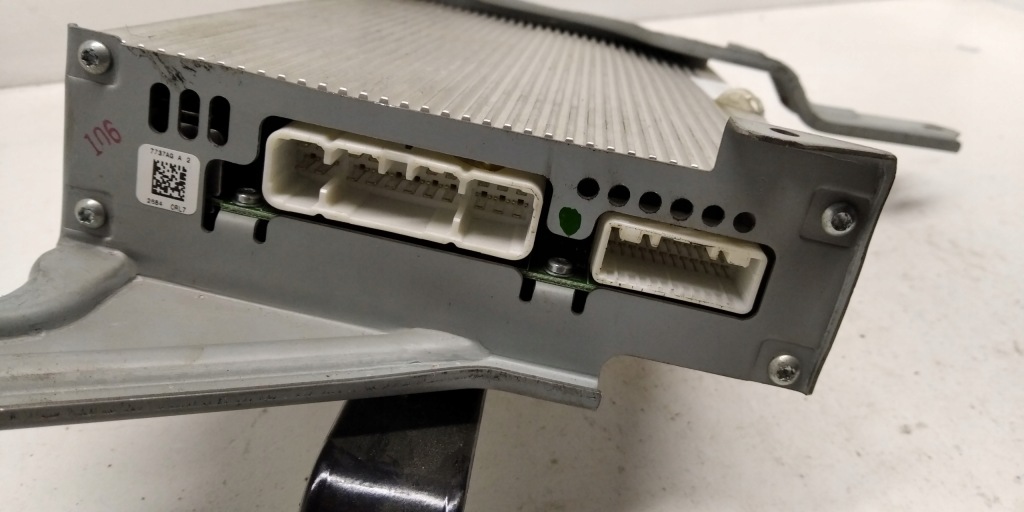 фото №3, Toyota prius ii w20 04-08 підсилювач jbl