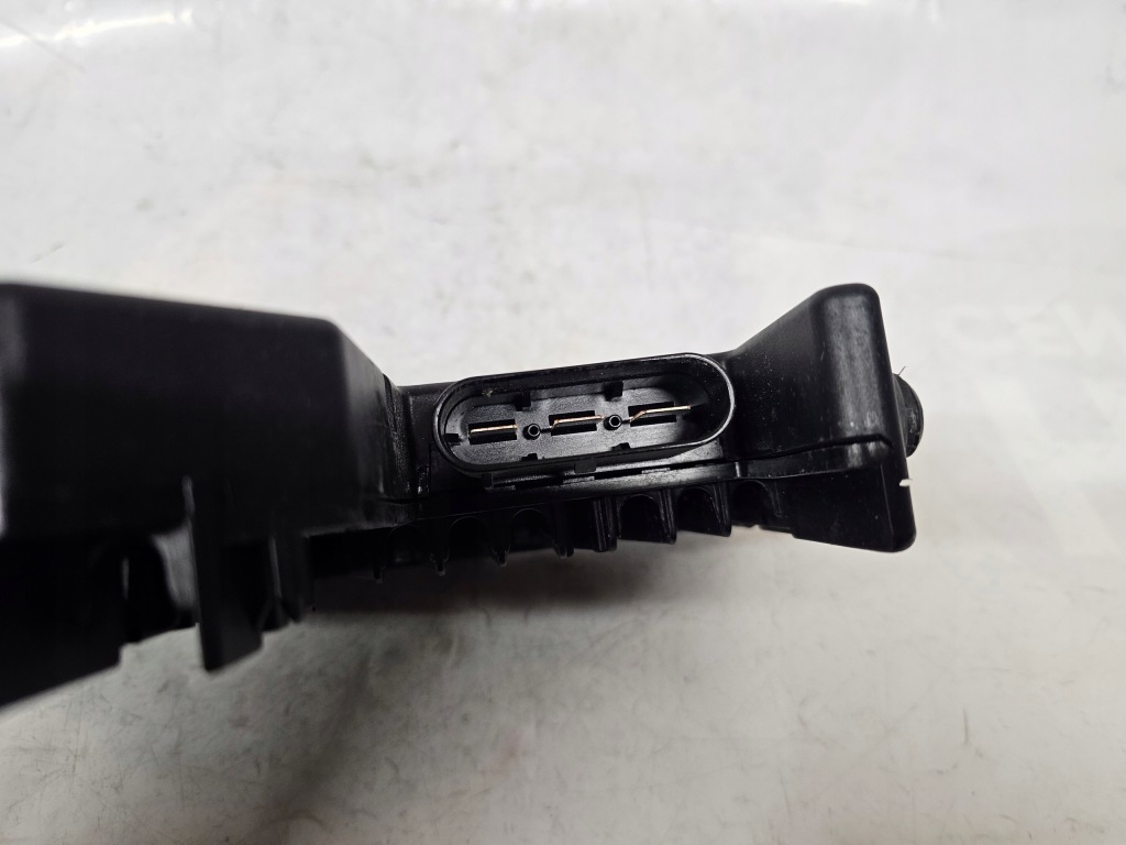 Mercedes e-klasa w212 клемма плюсовая модуль аккумулятор a2125407250 в Украине