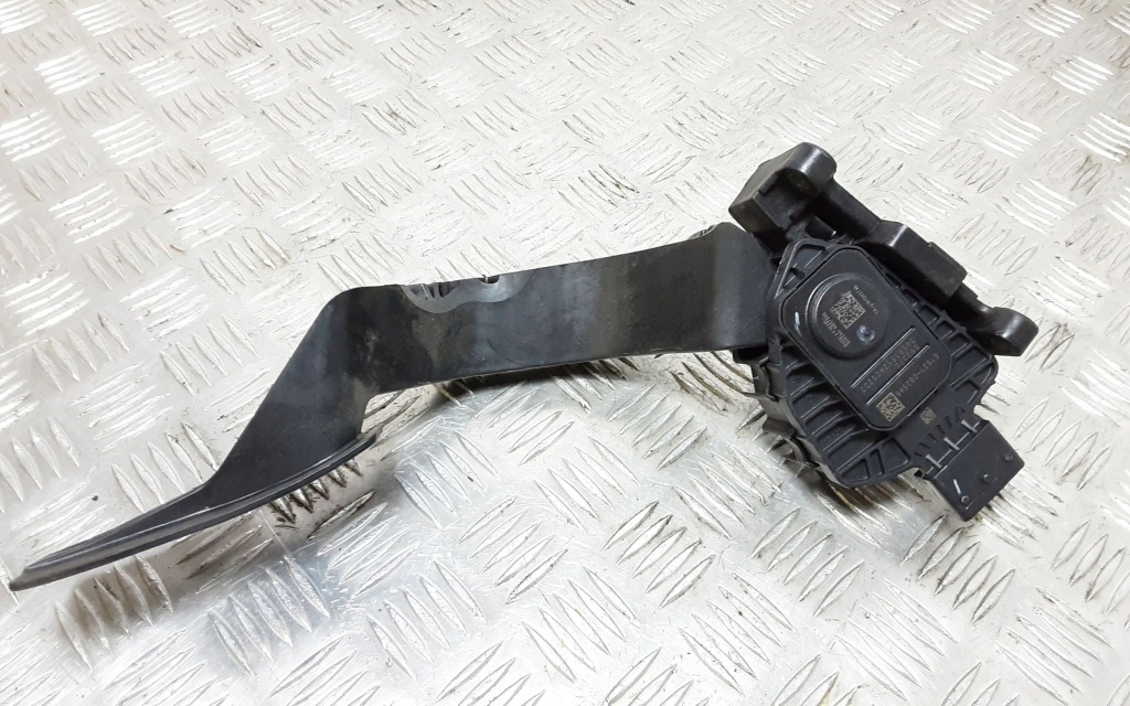 фото №1, 2017 jeep cherokee педаль газу 61621082546