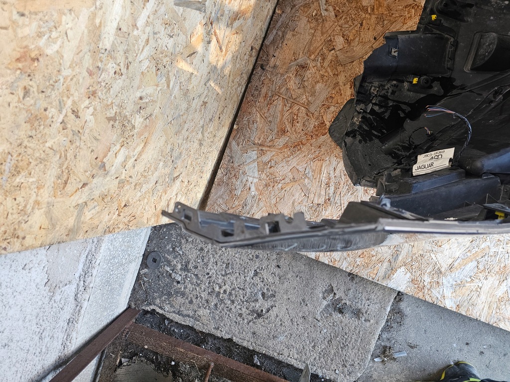 фото №6, Jaguar e-pace бампер перед