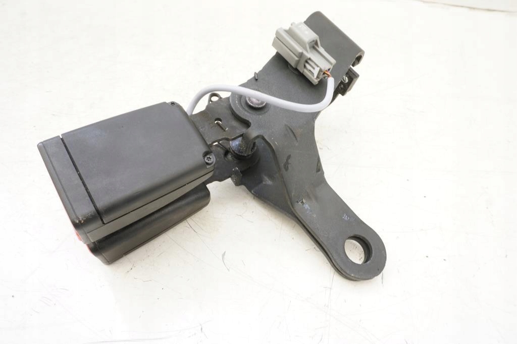 фото №6, Клипса ремней левый задняя volvo xc60 ii b4