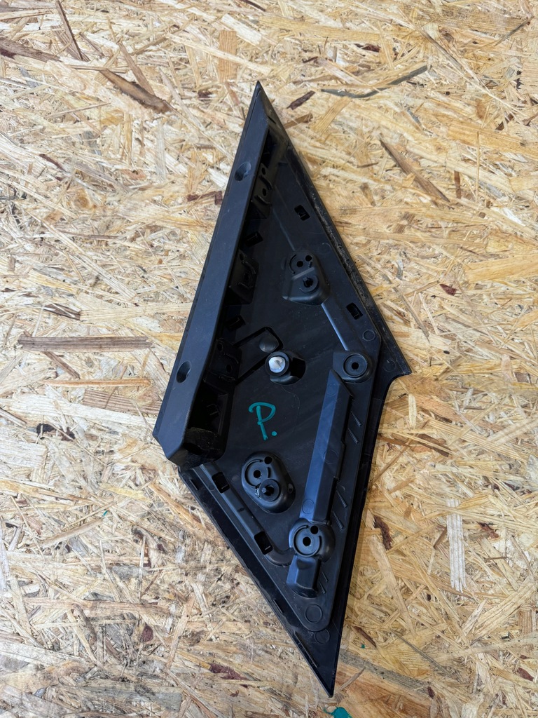 фото №4, Защита стойка правая задняя renault megane iv kombi 960325054r