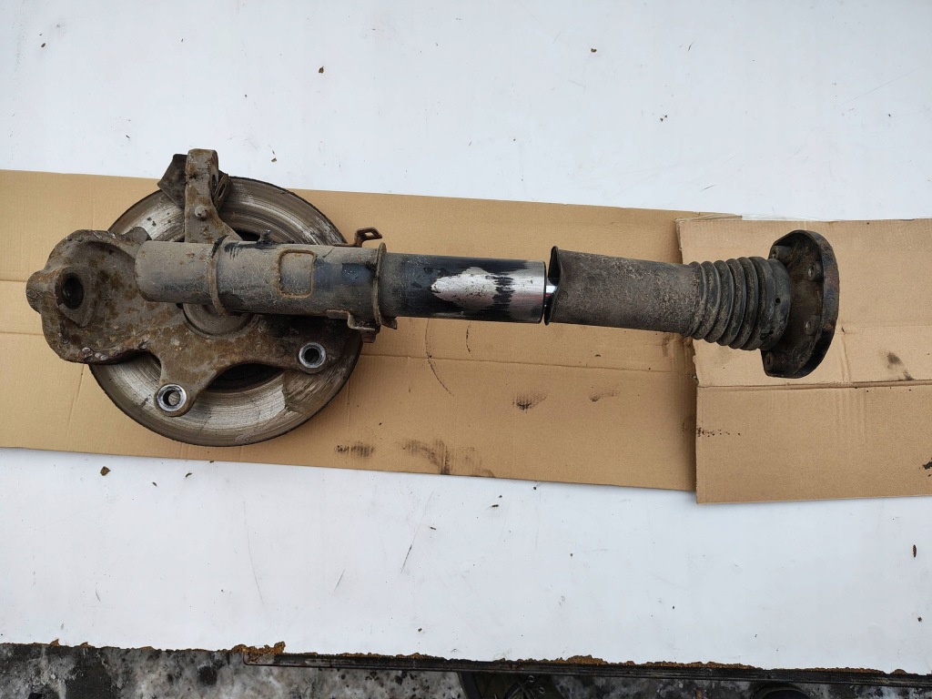 Купити Поворотний кулак ступиця амортизатор правий перед mercedes sprinter w906 2.2 cdi 311