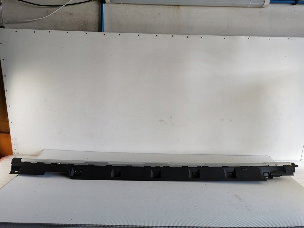 фото №1, Passat b8 alltrack молдинг права поріг 3g9