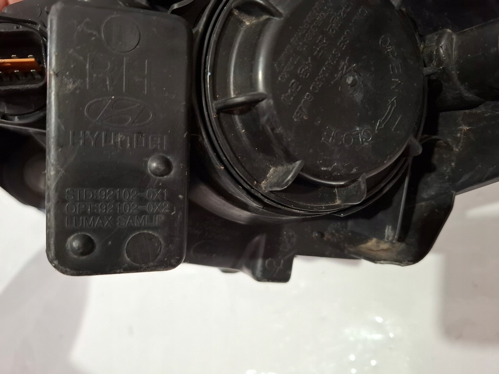 фото №13, Hyundai i10 lift лампа обычная фара правый правая 92102-0x1 92102-0x2 оригинальный номер