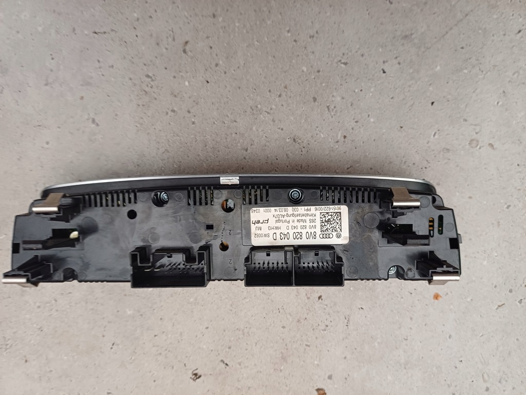 фото №5, Панель обдув кондиционера audi a3 s3 8v nr. 8v0820043d