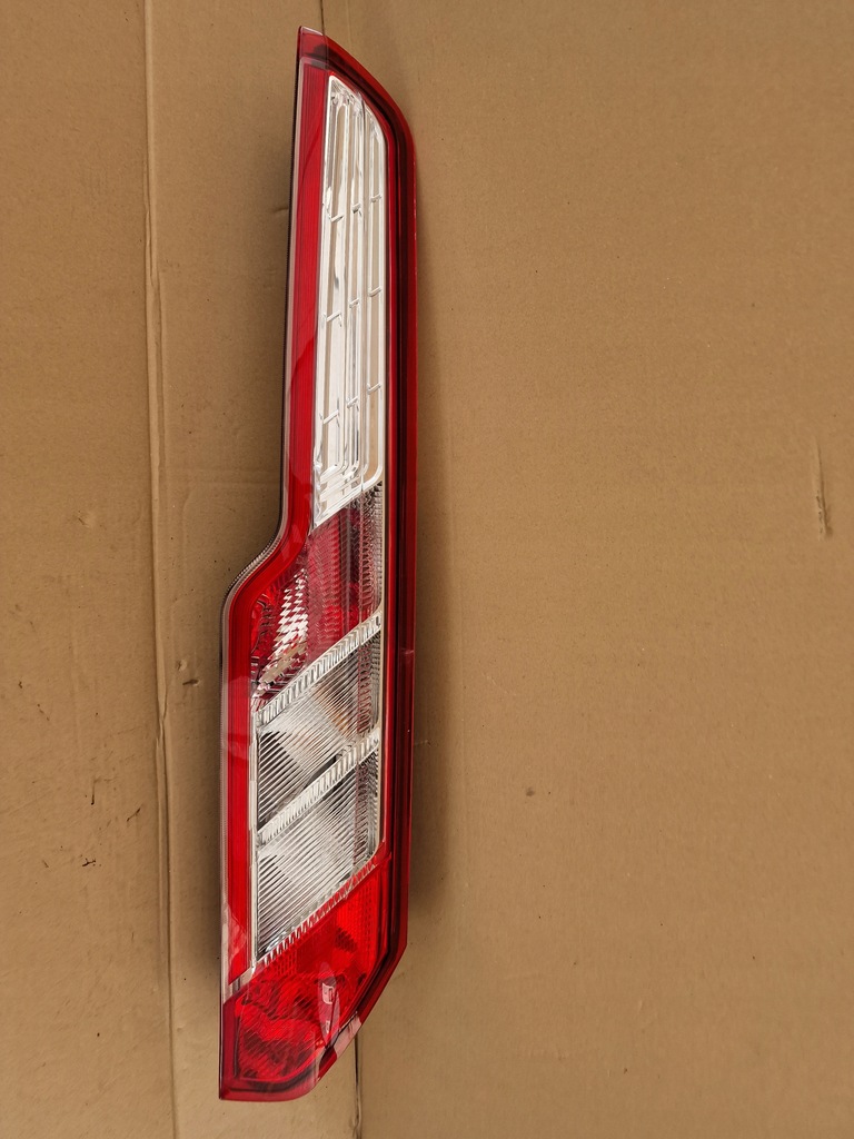 фото №1, Ford transit custom лампа задня bk2113404aj