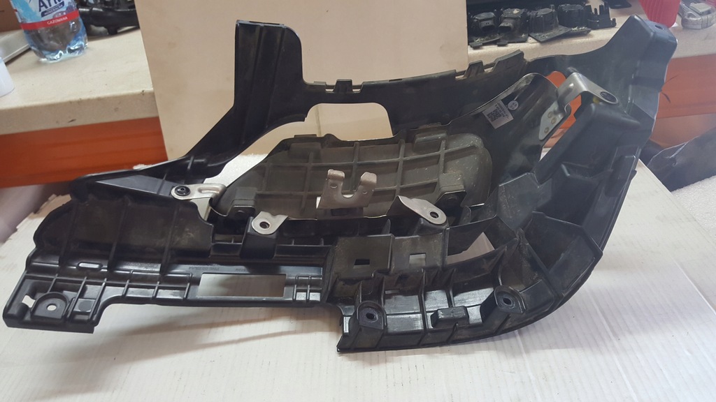 фото №9, Права наконечник вихлоп + кронштейн audi a4 b9 8w0253826q 8w0807348g демонтаж