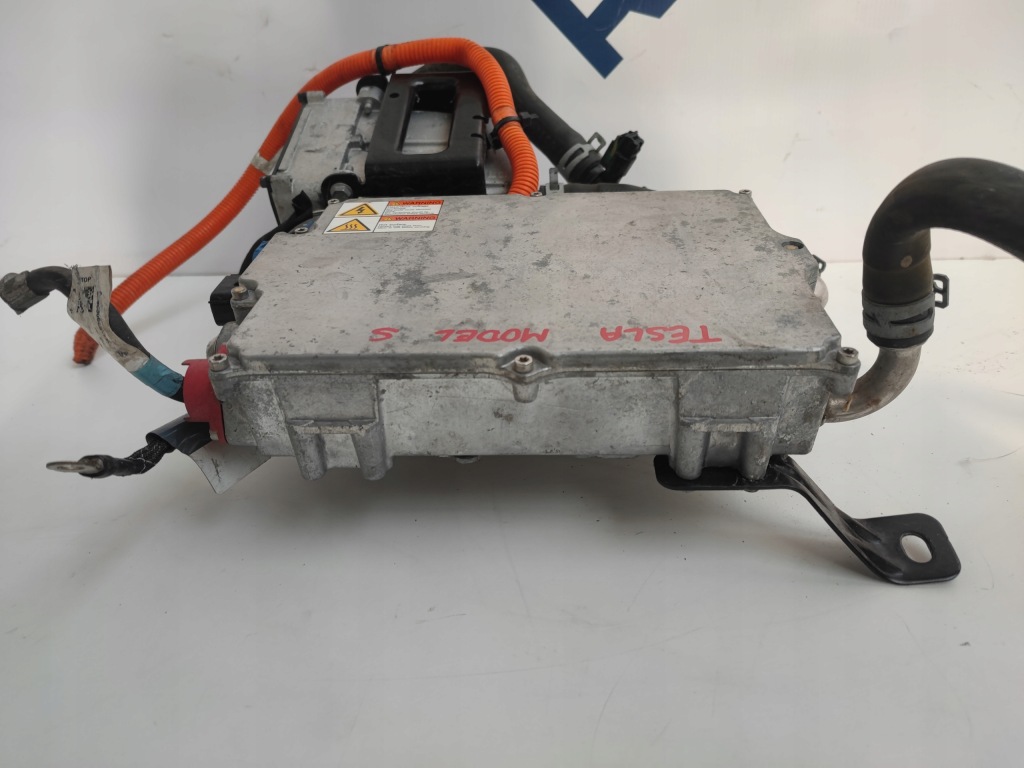 Інвертор перетворювач напруги нагрівач акумулятора tesla model s 102866500b Зі Шроту
