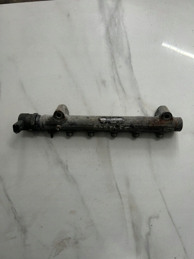 фото №1, Молдинг упорскування 2.0 crdi hyundai santa fe ii 0445214085