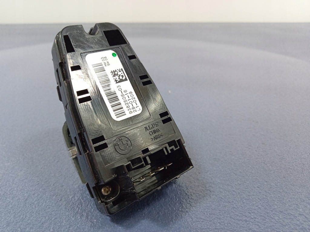 фото №5, Bmw 7 g12 переключатель стекло дверь задних 9382506