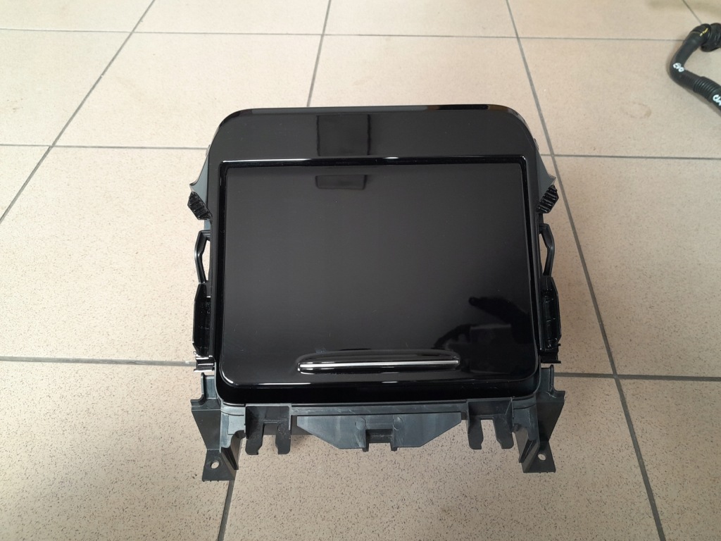 фото №1, Kia sorento iv 2020-23 бардачок зарядное устройство bezprzewo