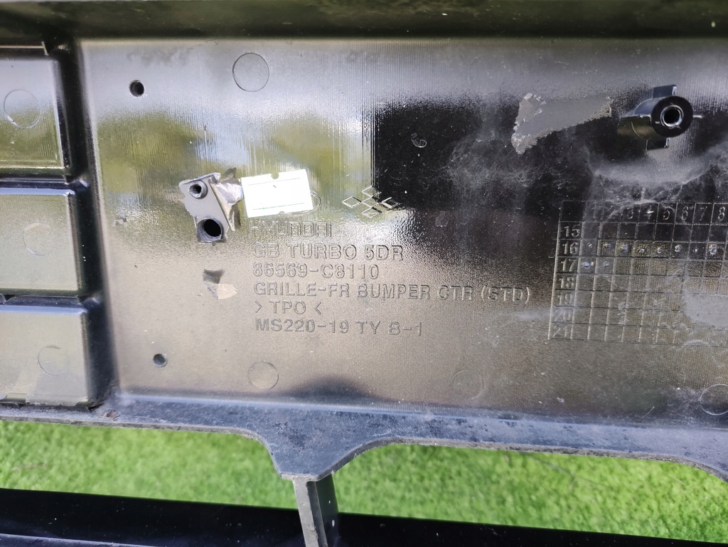 фото №10, Hyundai i20 ii 14- решётка радиатора решётка радиатора бампера перед