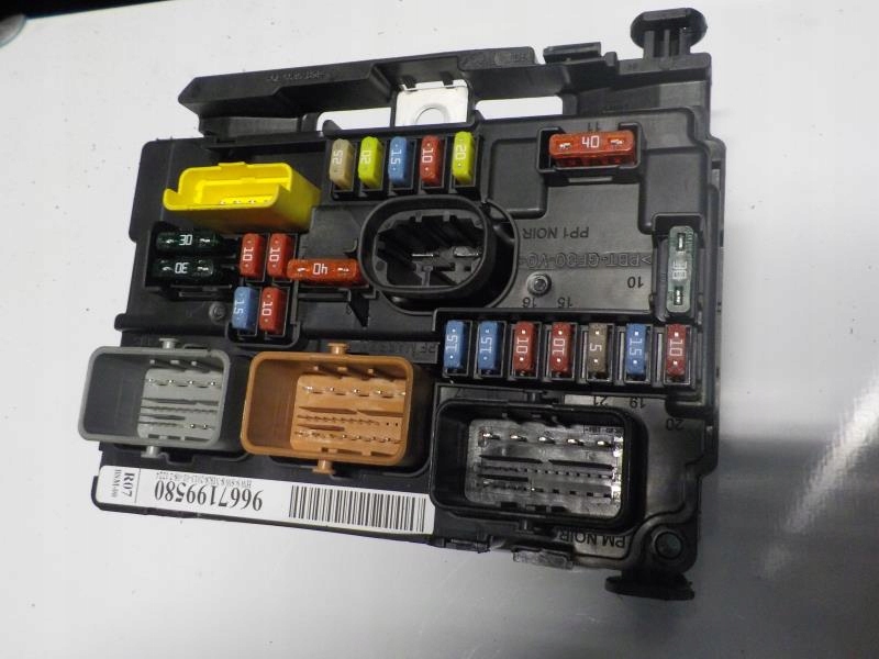 фото №1, Peugeot 207 модуль bsm uch 9667199580 r07