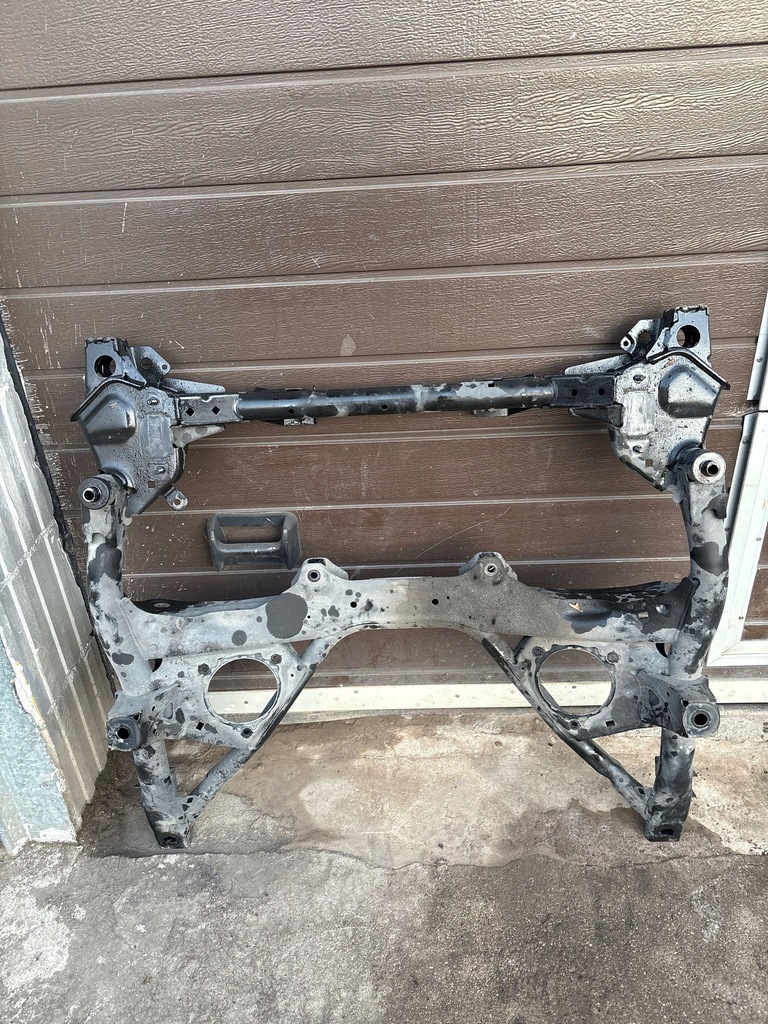 фото №1, Bmw 1 f20 f21 2012 балка передние