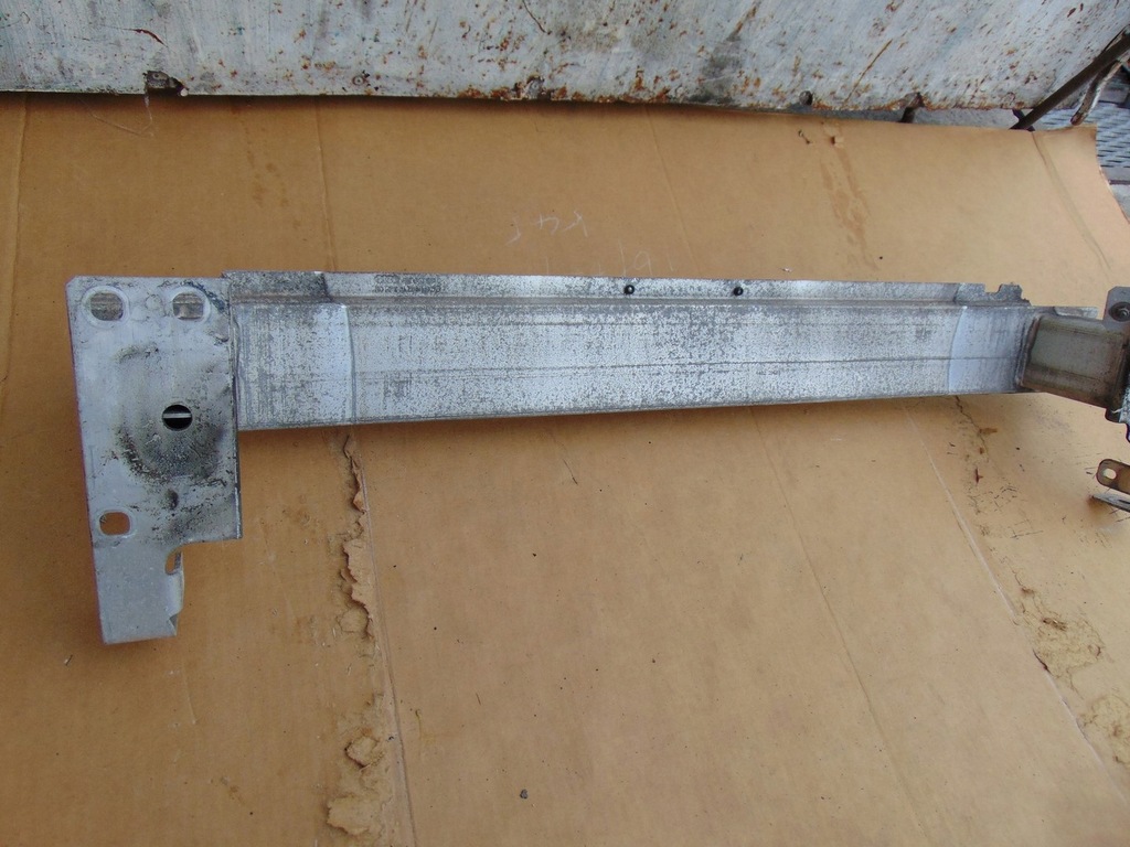 фото №10, Балка бампера перед audi a1 8x0807109c