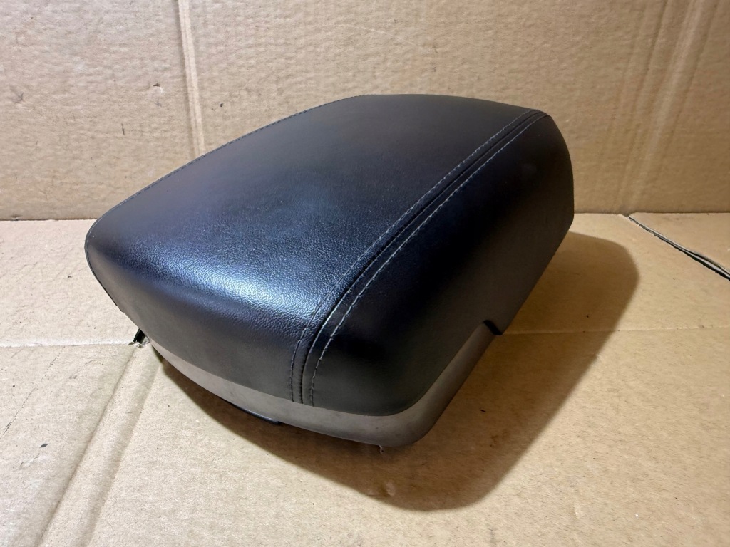 Купити Hyundai ix35 рестайлінг  підлокітник перед шкіра