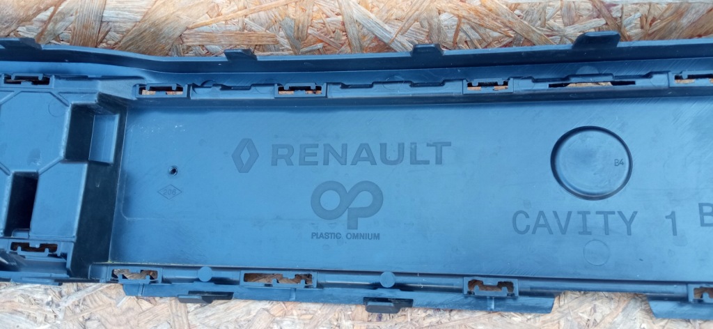 фото №12, Renault megane v e-tech 21- решётка решётка радиатора бампера передний 620265718r