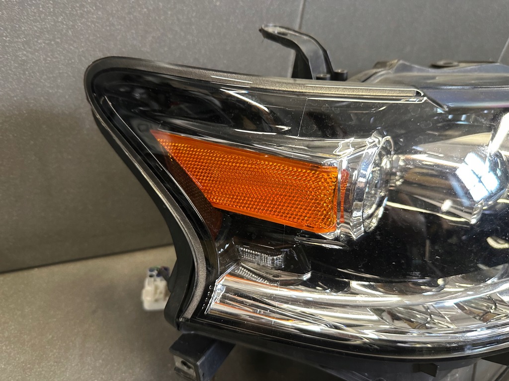 фото №2, Лампа правий перед lexus rx450h eu ładna 81145-48b70