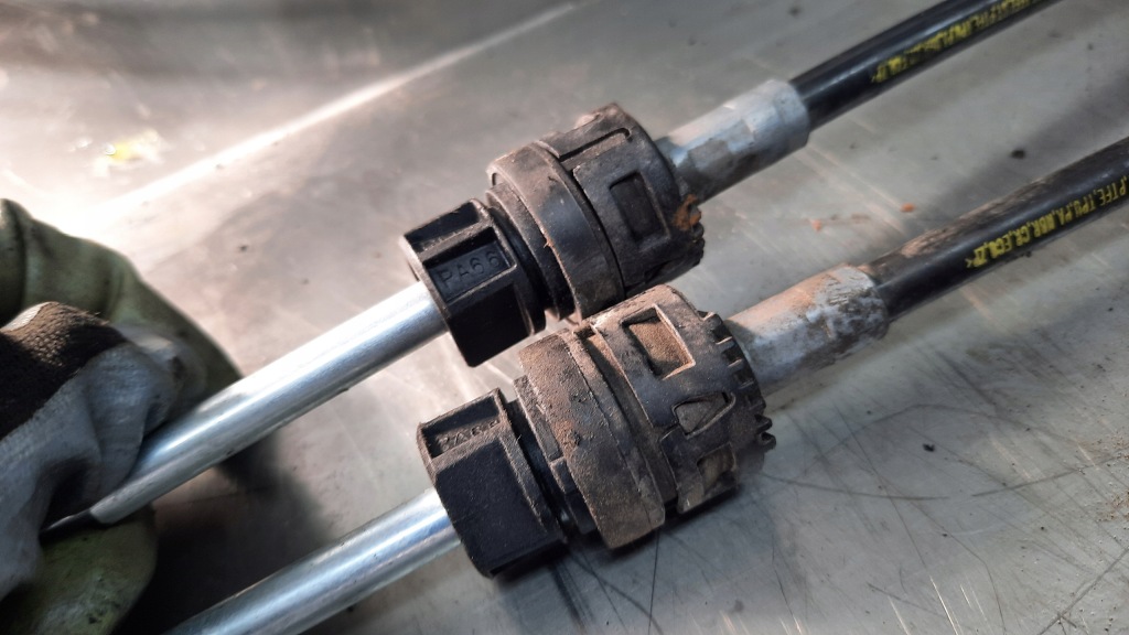 фото №8, Троси перемикання передач 1k0711266r/265r vw golf v 1.6 mpi