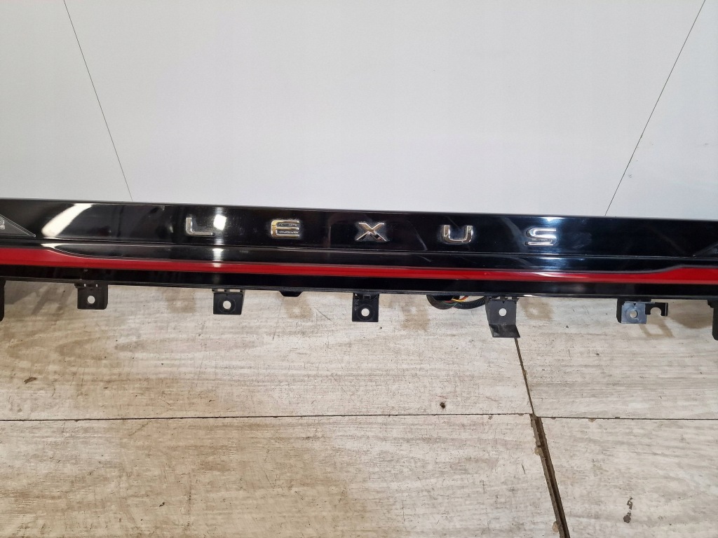 Lexus rz 23- фара задня накладка led європа Оригінал