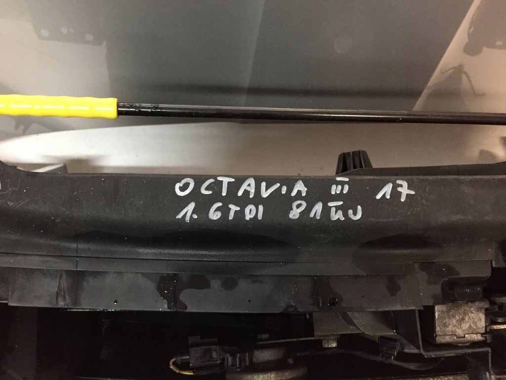 фото №15, Kompletny перед капот крила бампер pas skoda octavia iii 3 17r kod la7w