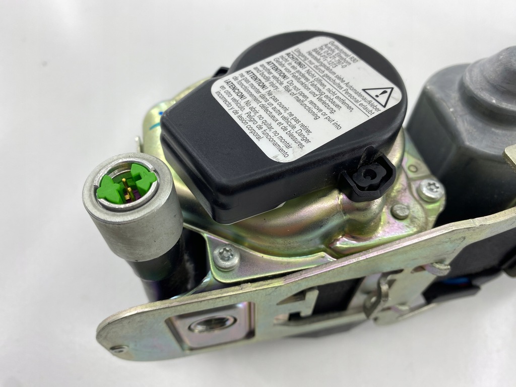 фото №8, Pas безопасности правый перед mercedes-benz w204 - комплект