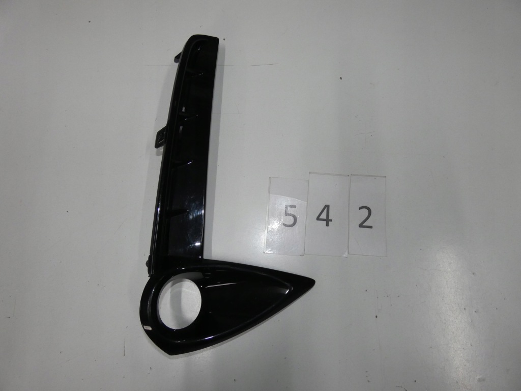 фото №1, Решётка бампера lexus ux правая 542.