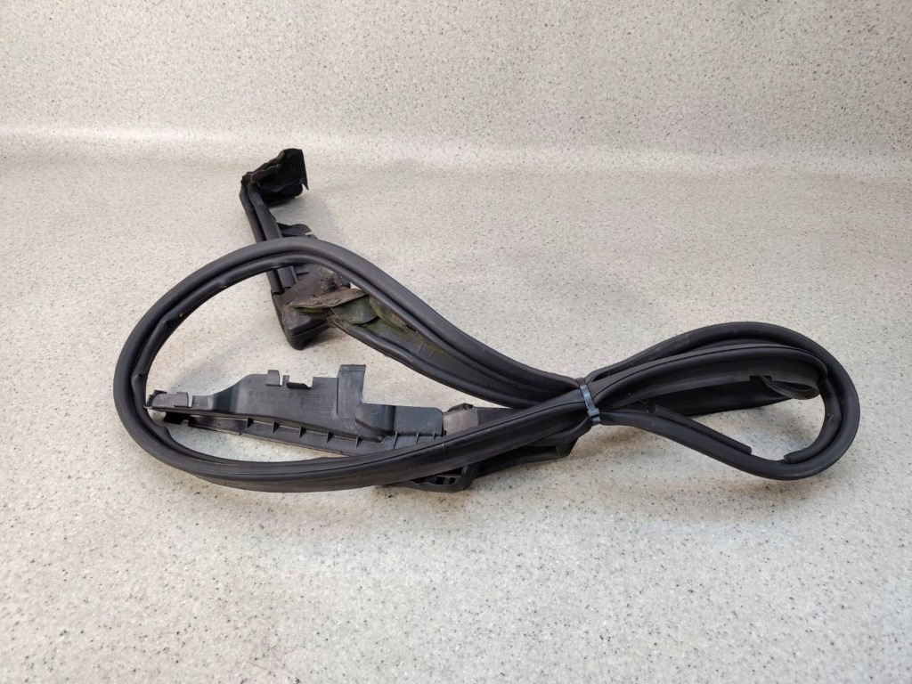 фото №1, Прокладка кришки задня задній багажника mercedes r172 w172 slk - a1726390143