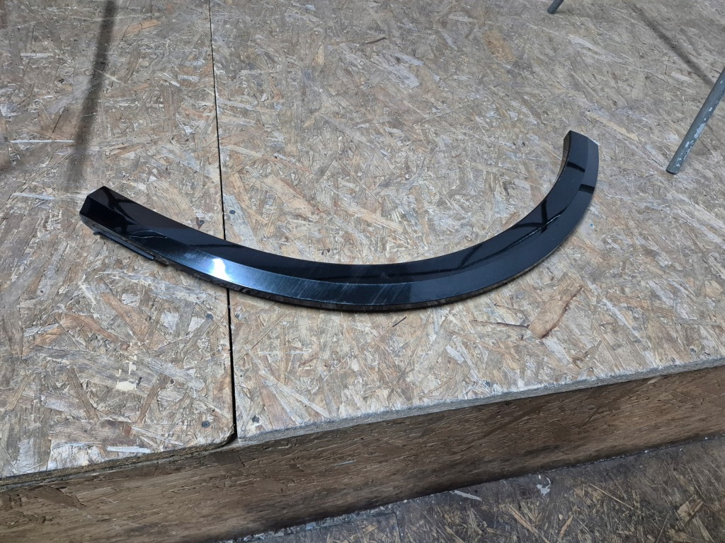 фото №10, Renault megane v 5 e-tech молдинг na крыло задний задняя правый