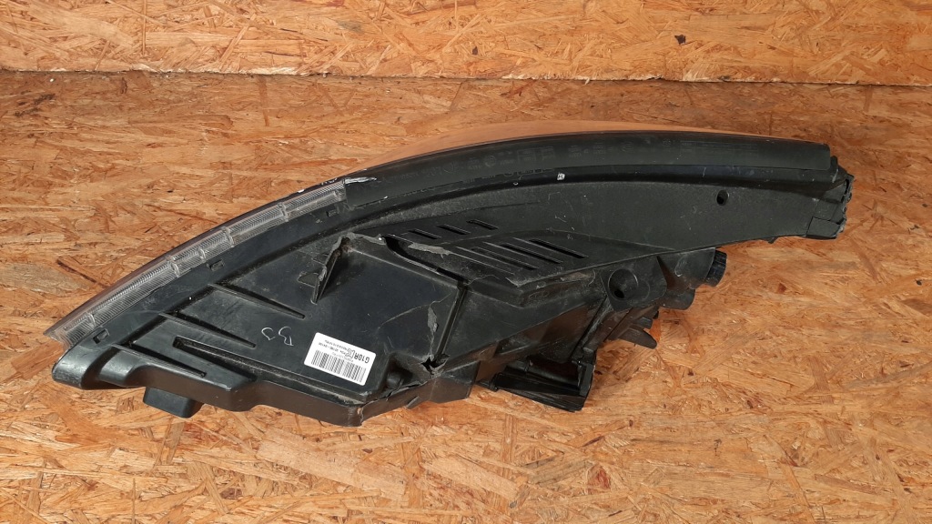 Hyundai i30 3 фара led правый  перед передняя 92102-g4xxx Оригинал