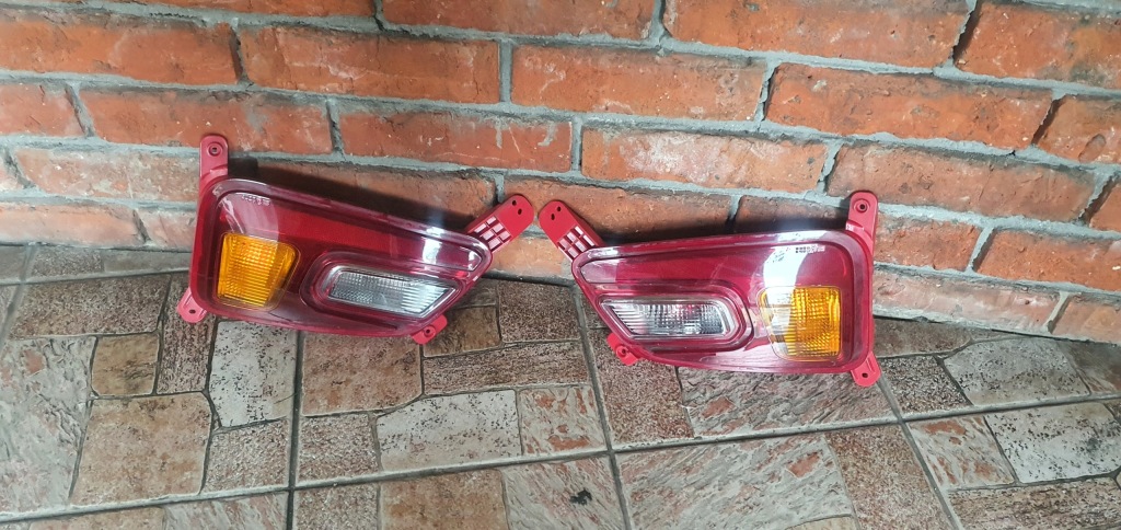 фото №1, Hyundai kona лампа правый задняя w бампер