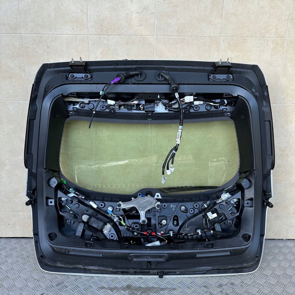 Кришка багажника задня lexus ux 250h hybrid 2019 rok камера Оригінал