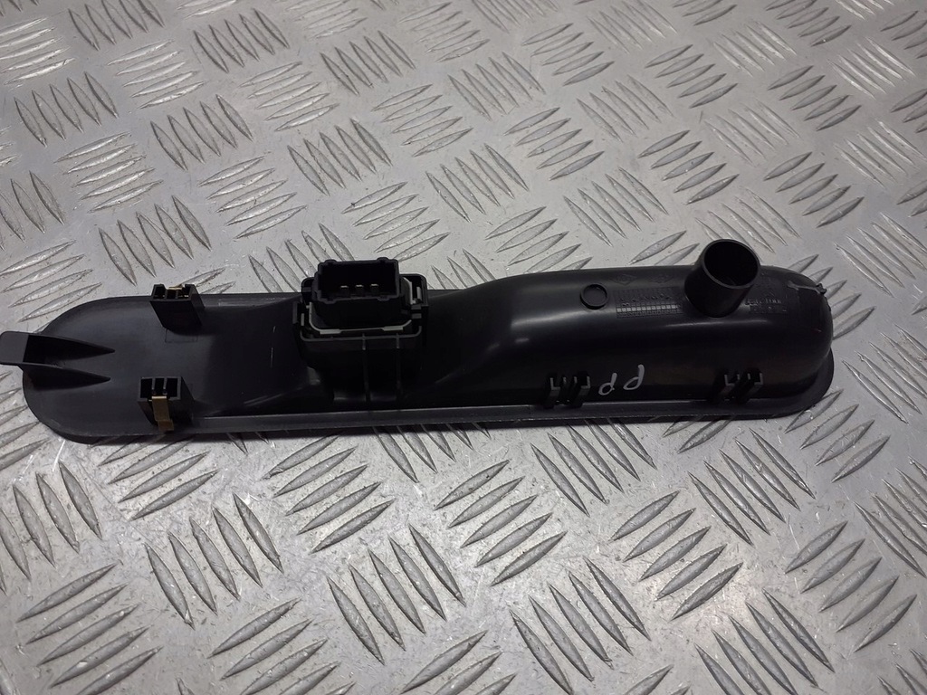 фото №2, Панель стекло правый перед renault espace iv 820012127