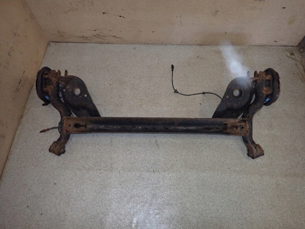 фото №9, Toyota aygo 1.0 05-12 балка подвеска задняя