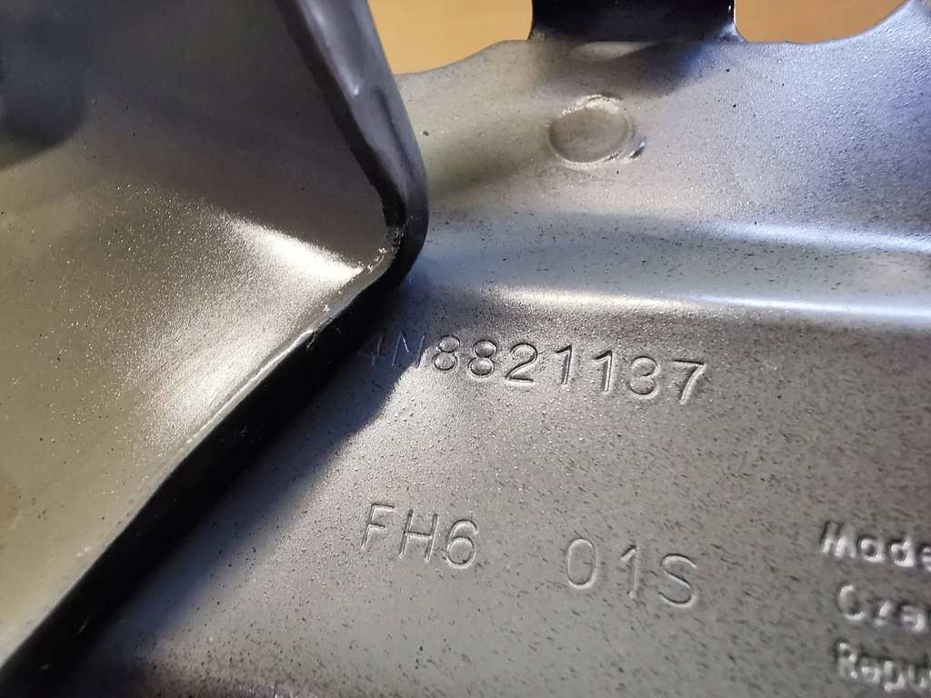 фото №7, Audi q8 sq8 4m8 кронштейн опора кронштейн крыла передний левый перед