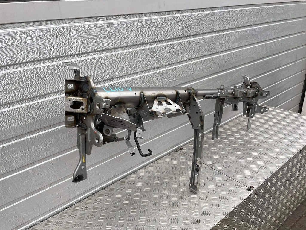 фото №1, Renault clio v каркас труба консоли eu.