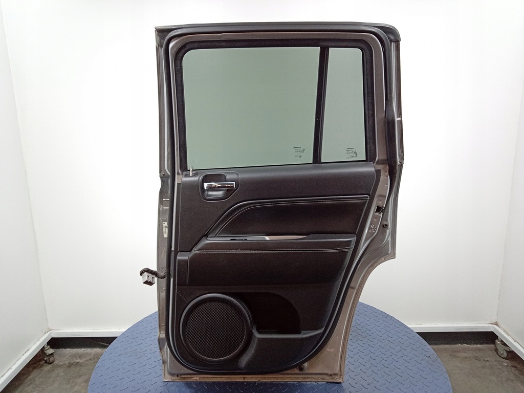 фото №7, Jeep compass i дверь задняя правое задние psc