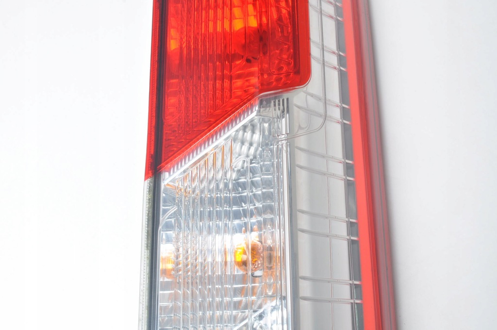 фото №7, Ford transit mk8 лампа права задня bk3113404ag