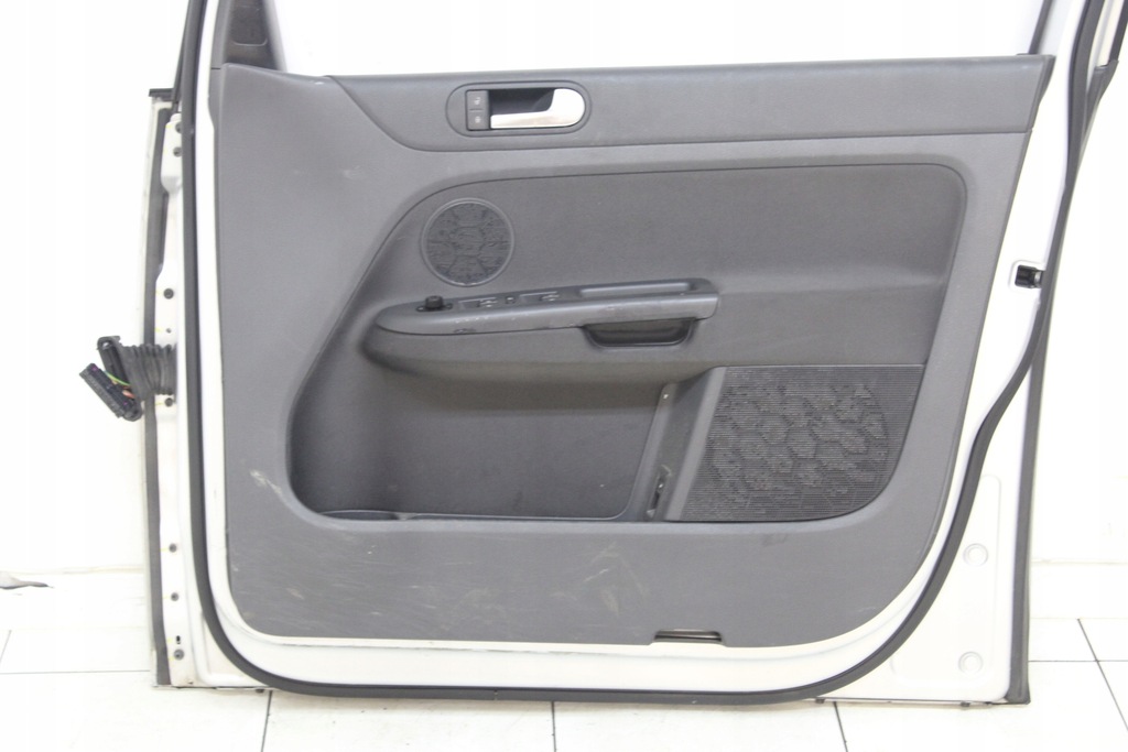 фото №6, Vw golf 5 plus 2005r- дверь правое правый перед передние la7w - код лакокрасочного покрытия