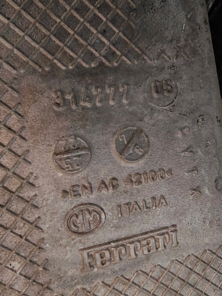 фото №13, Ferrari sf90 stradale f173 поворотний кулак правий задня 870132 multimatic dssv