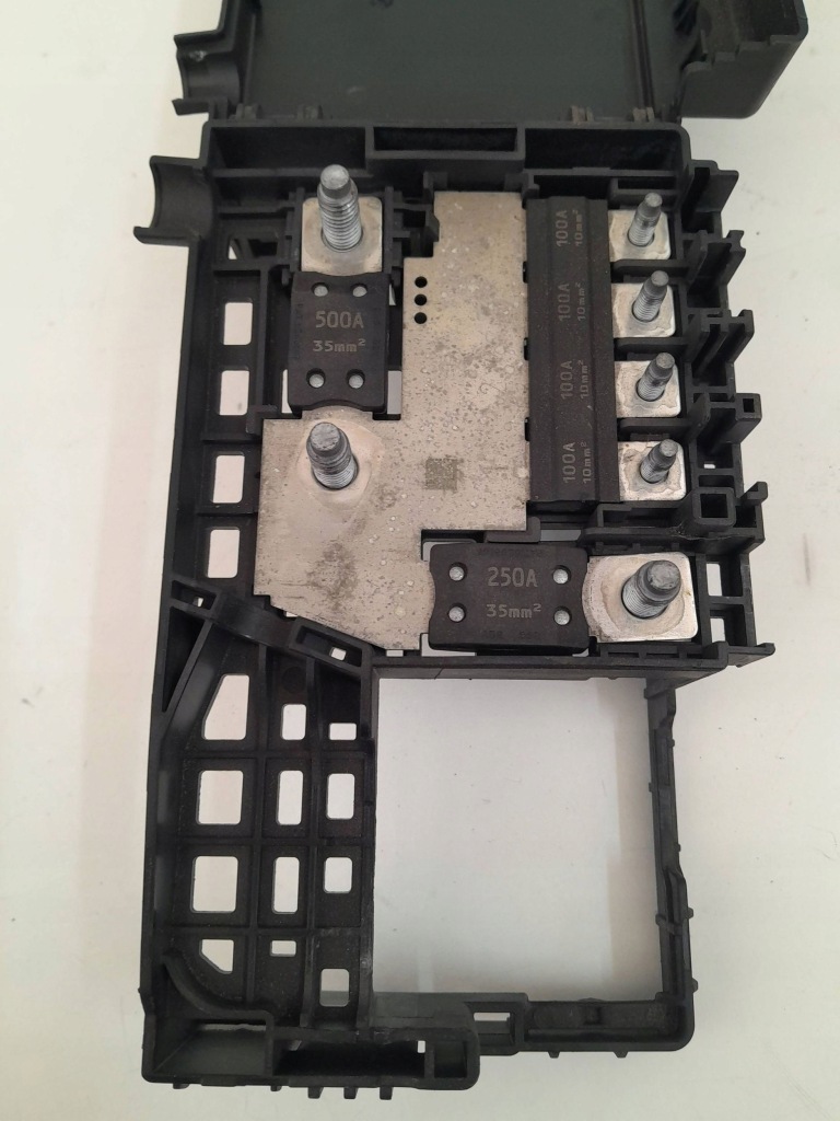 Купить Opel insignia a 2011 plus / клемма / шланг аккумулятор 13358922