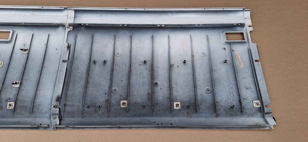 фото №10, Scania r s спойлер międzyosiowy лівий обшивка захист 2338003 2337981