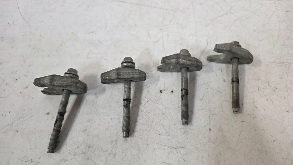 фото №1, Болт кронштейн кріплення форсунки вприску renault espace iv lift 2.0 dci