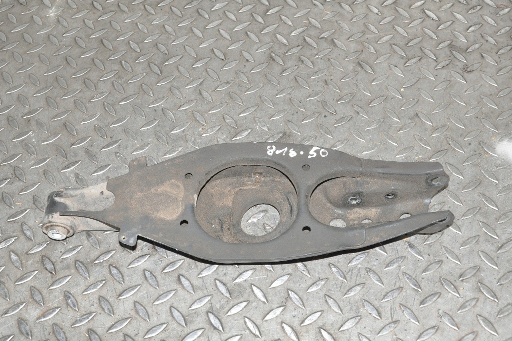 фото №1, Mercedes r172 slc250d 2017 rhd задний правый рычаг