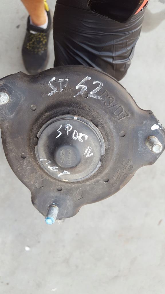 фото №4, Kia sportage iv 1,6 gdi поворотный кулак амортизатор правый перед